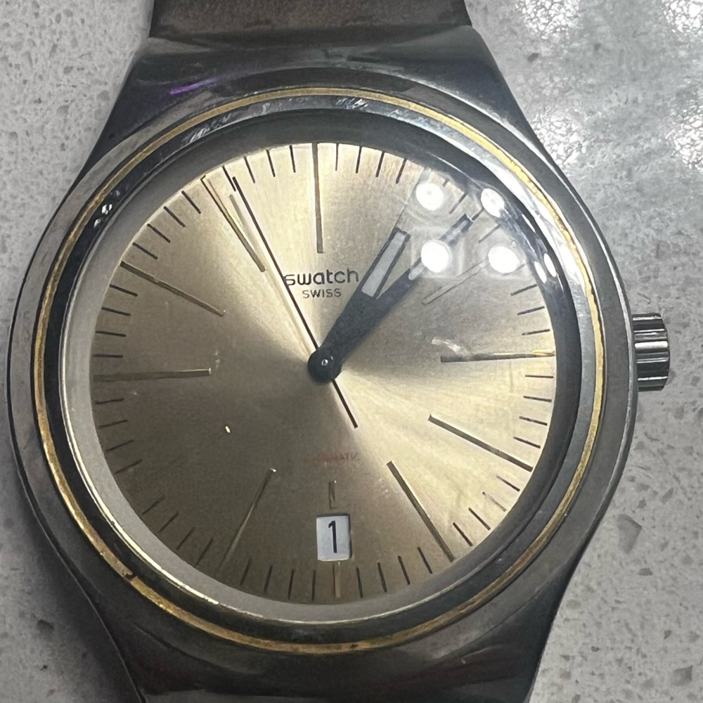 Unisex Women or Men’s Brown Leather Strap Watch - Picture 2 of 8